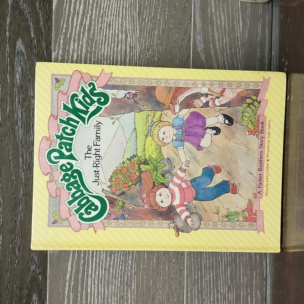 Cabbage patch kids the right handed family